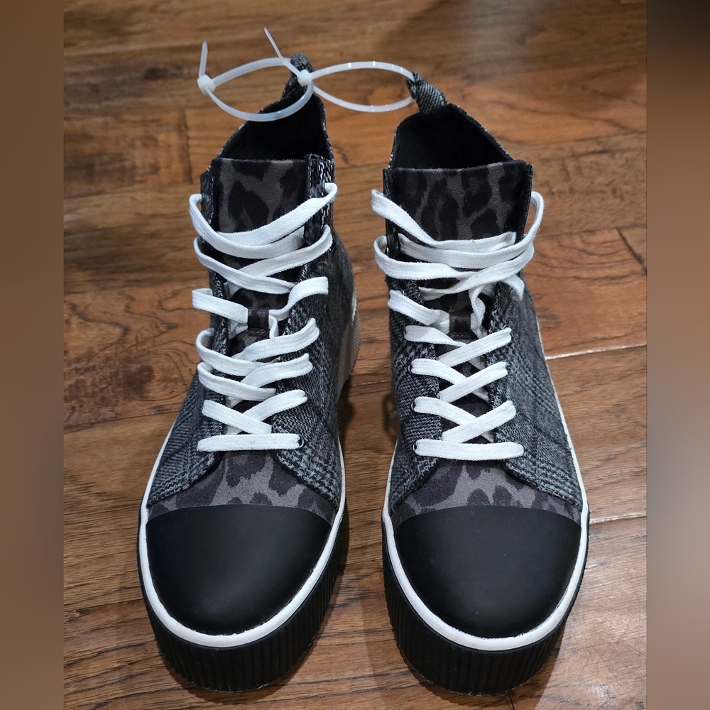 Jessica Simpson Emiliya Women's Platform Sneaker